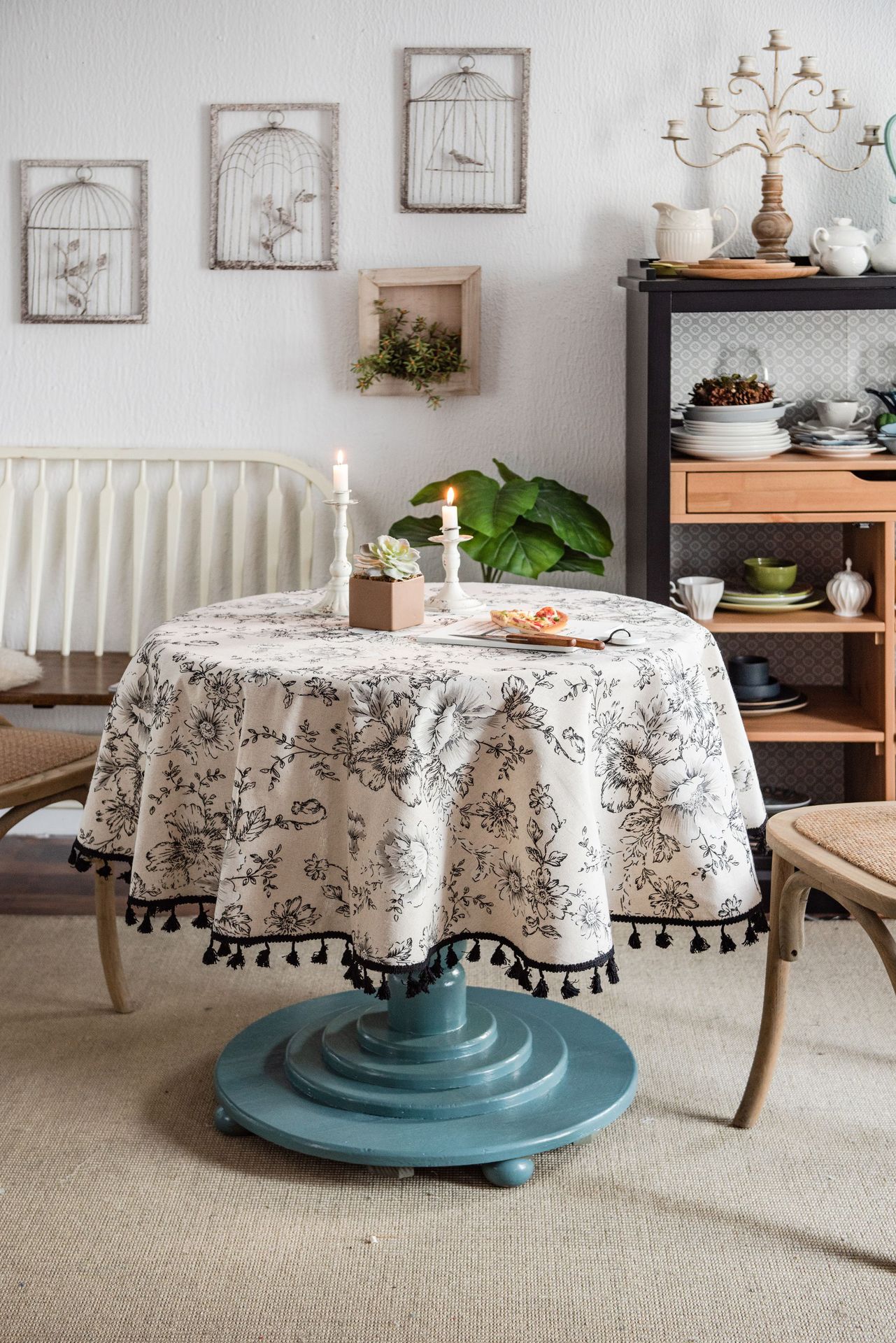 9 Ivory Noir | Round Table Cloth | 150 - Image 1